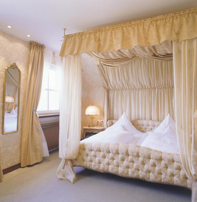 Schlosshotel Kurfuerstliches Amtshaus Dauner Burg ภายนอก รูปภาพ