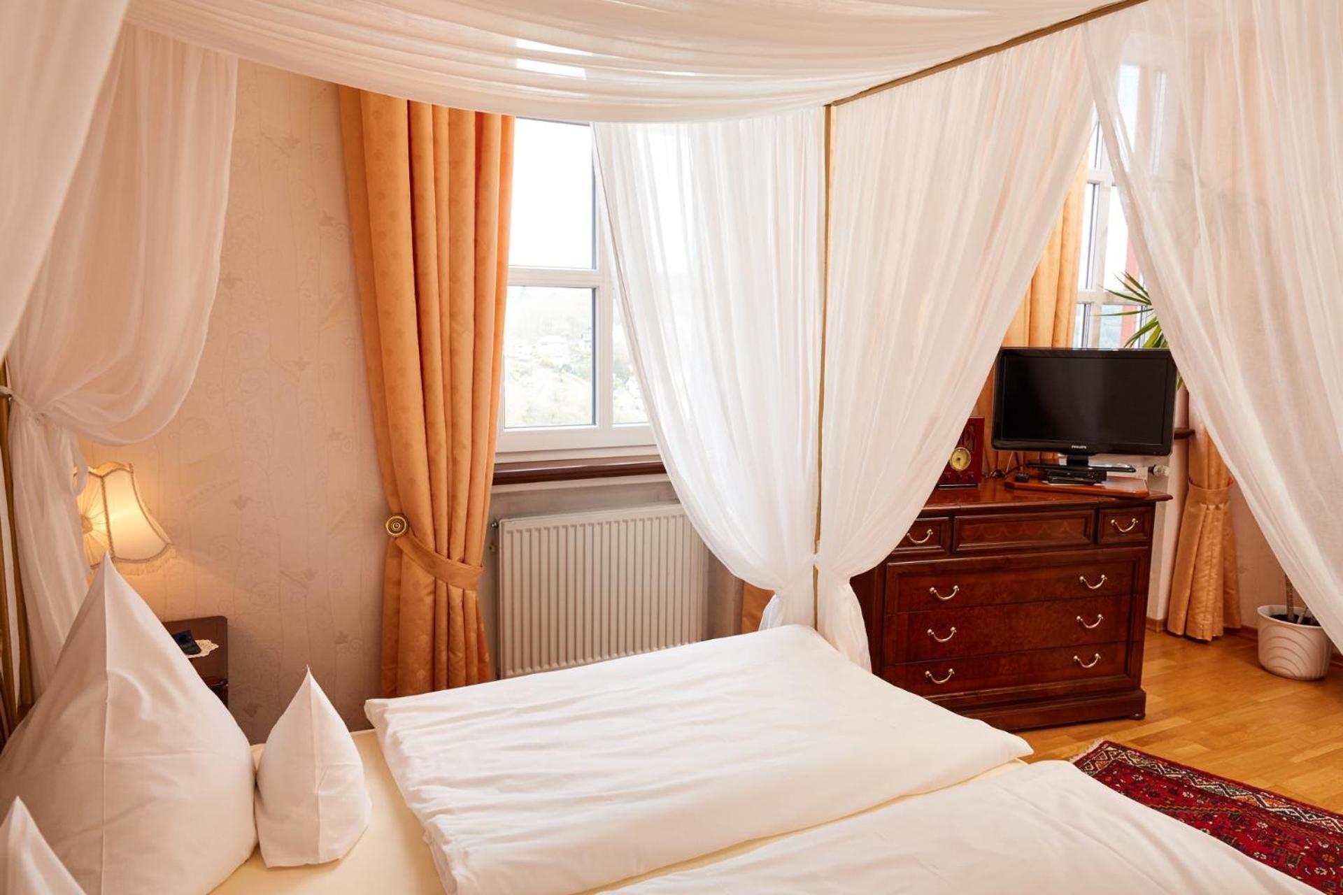 Schlosshotel Kurfuerstliches Amtshaus Dauner Burg ภายนอก รูปภาพ